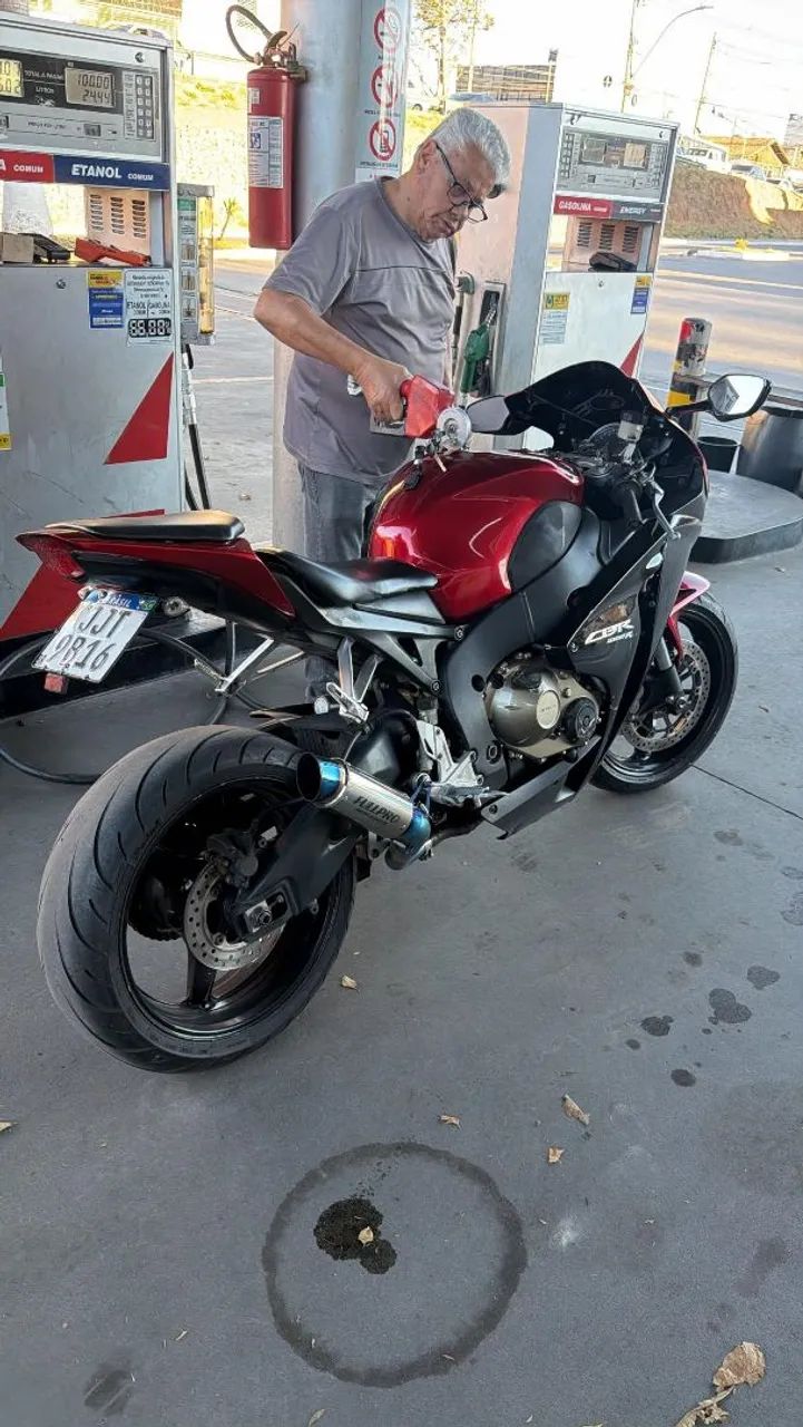 Honda CBR 1000 RR Fireblade  - Foto 2