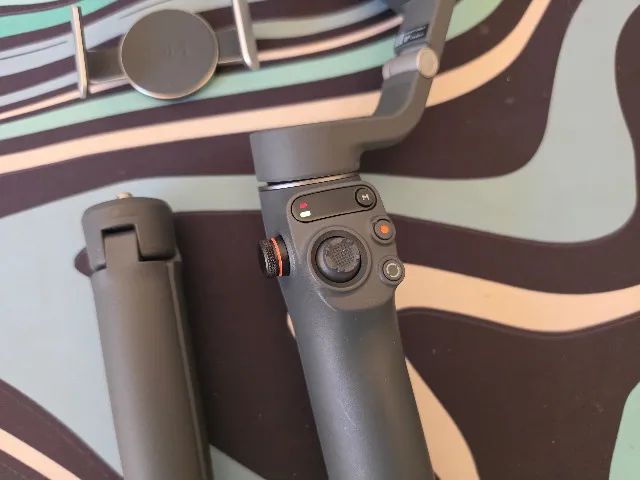 Gimbal DJI Osmo Mobile 6 com Extensor - Bateria 1h - Foto 4
