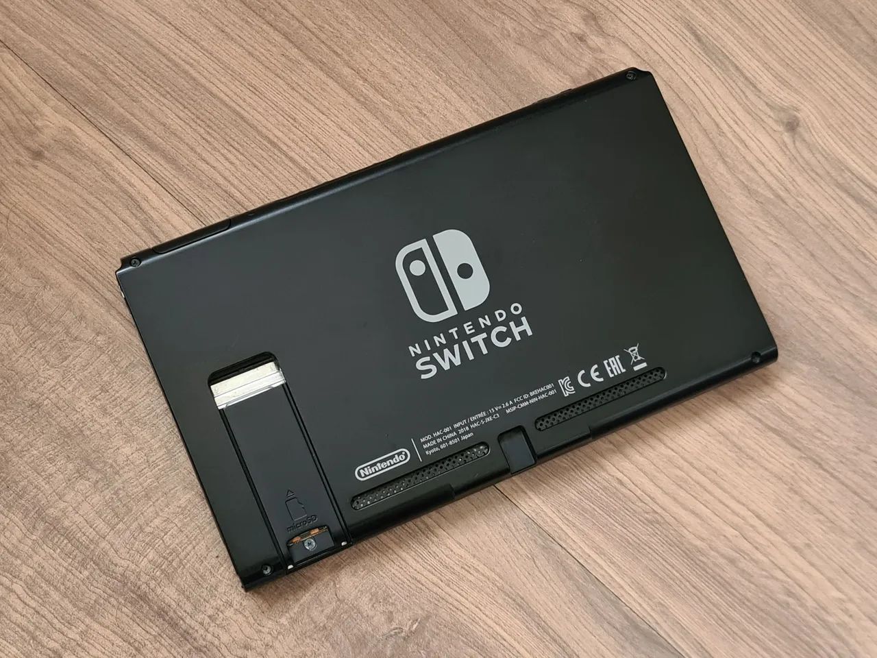 Nintendo Switch sem joycons + controle USB - Foto 2