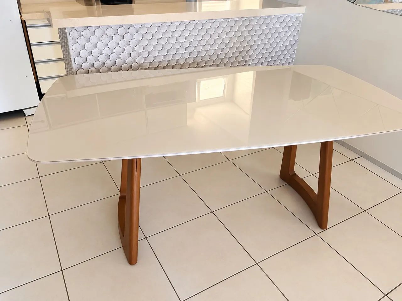 MESA JACAUNA 