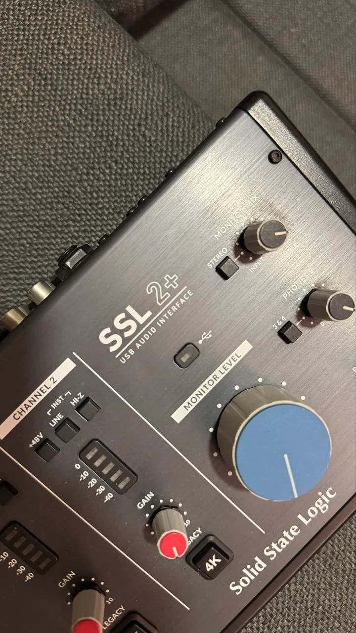 Interface de áudio SSL 2+ 