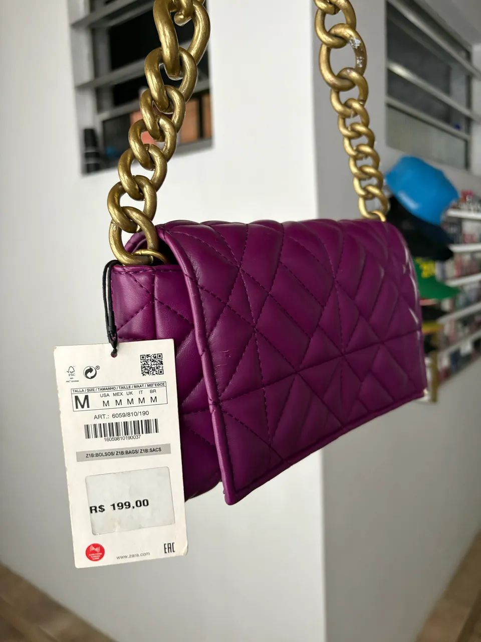 bolsa zara roxa com alça corrente dourada  - Foto 2