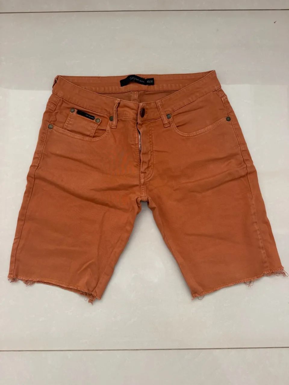 Bermuda estilosa original Calvin Klein!!
