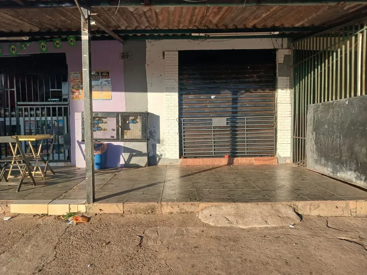 Imóvel comercial  com 2lojas e 3kitnet QD604