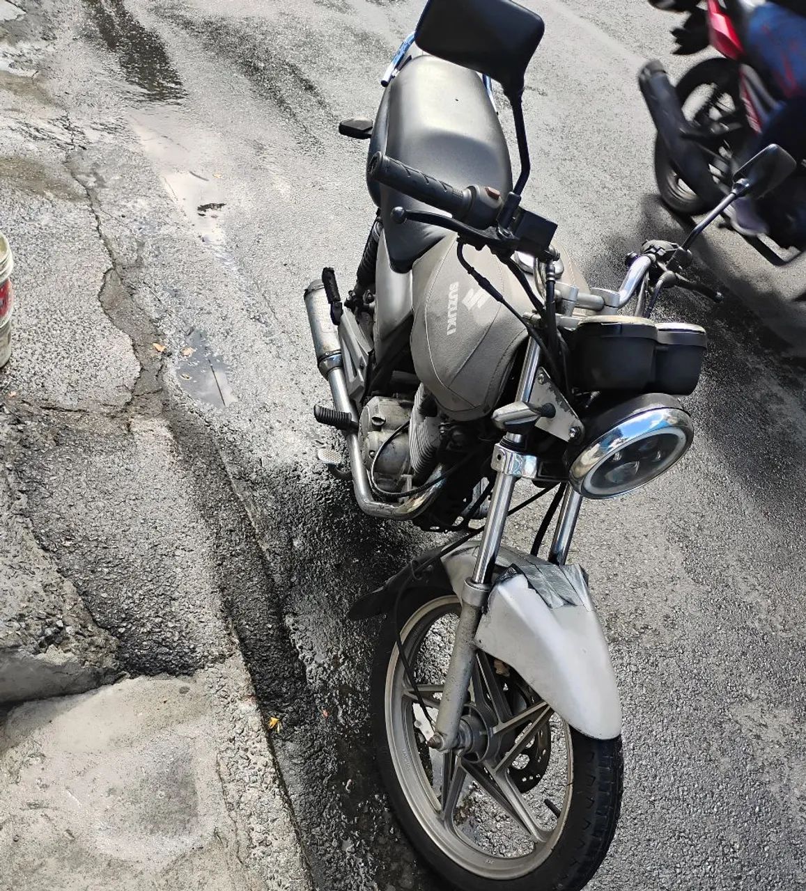 Vendo ou troco em carro o moto do meu interesse