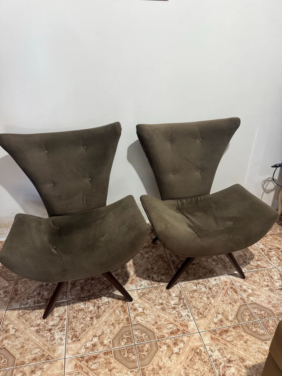 Poltronas impecáveis novas