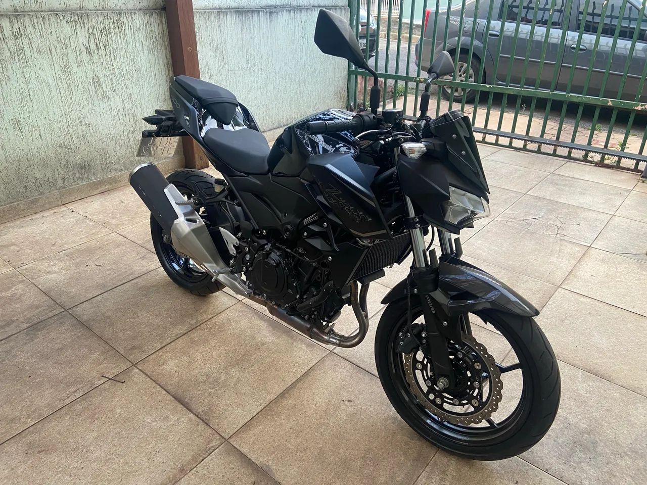 Kawasaki Z 400  - Foto 5