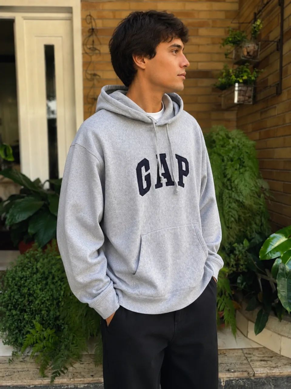 GAP Moletom Masculino com Capuz Cinza  - Foto 3