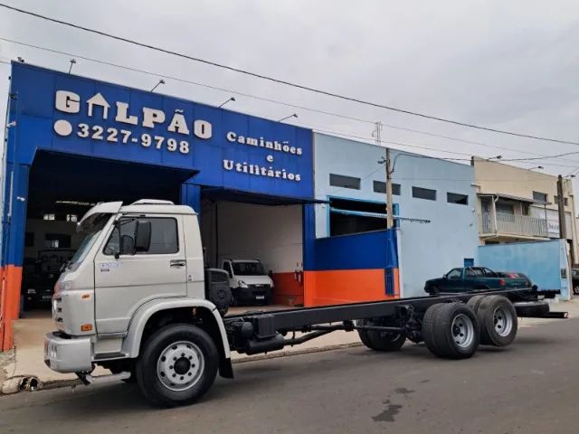 VW 13.180 Worker 6X2 Chassis - (2005) - Foto 5