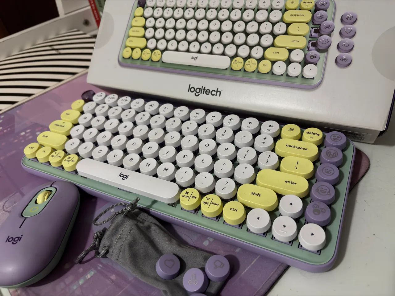 Teclado Logitech pop keys