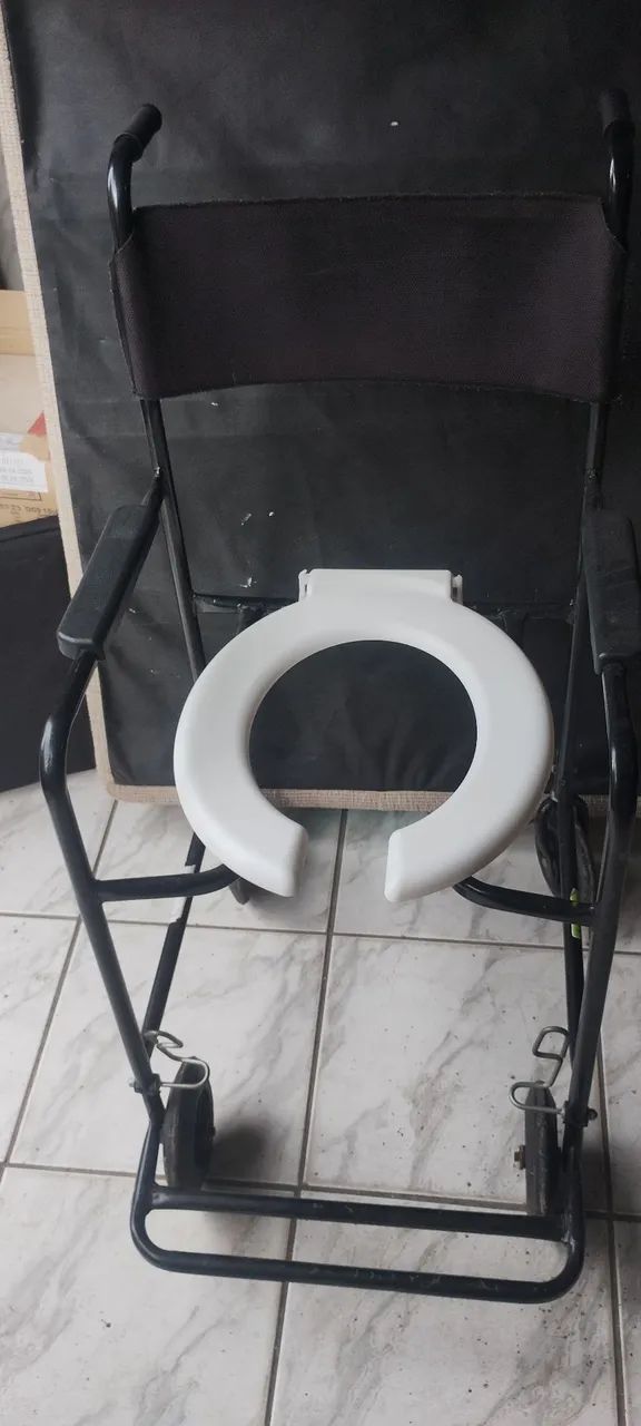 Cadeira de banho  - Foto 2