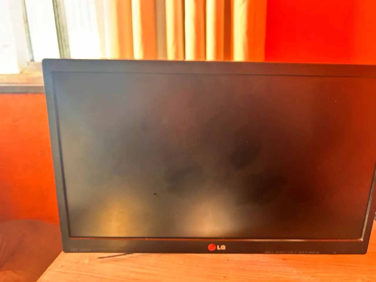 MONITOR LG 20 POLEGADAS - Foto 2