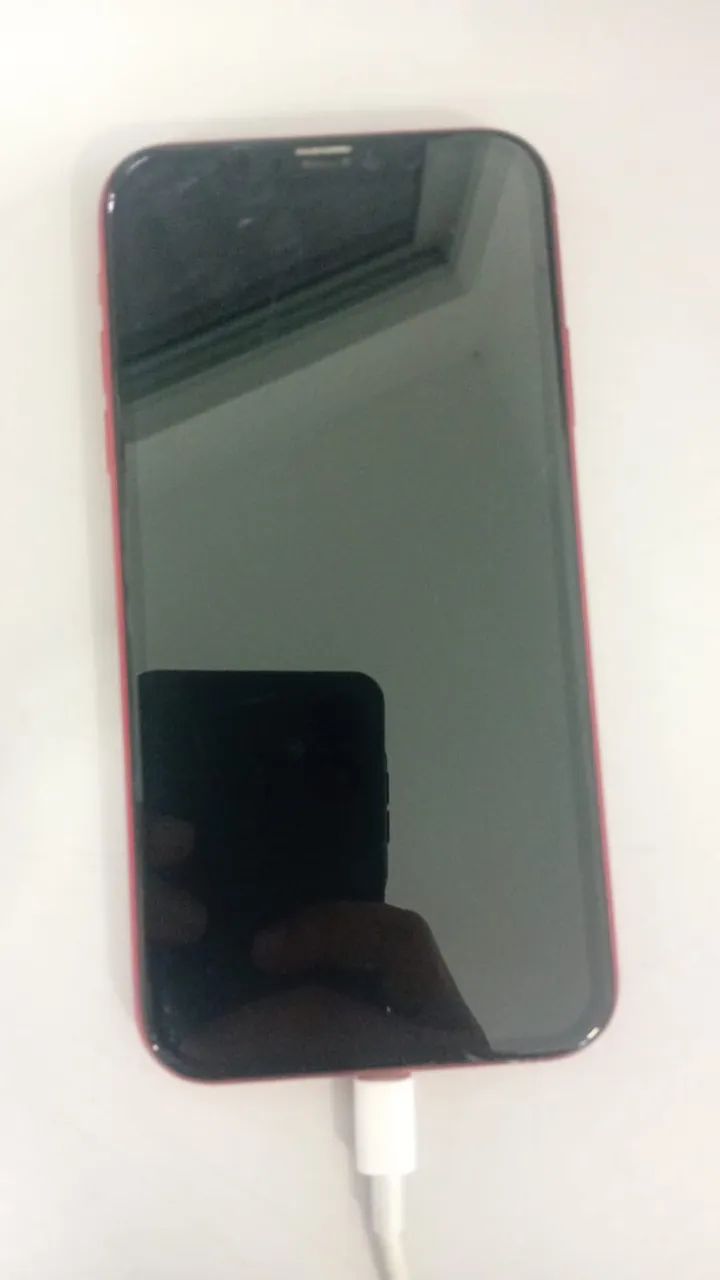 iPhone 11 red 64GB