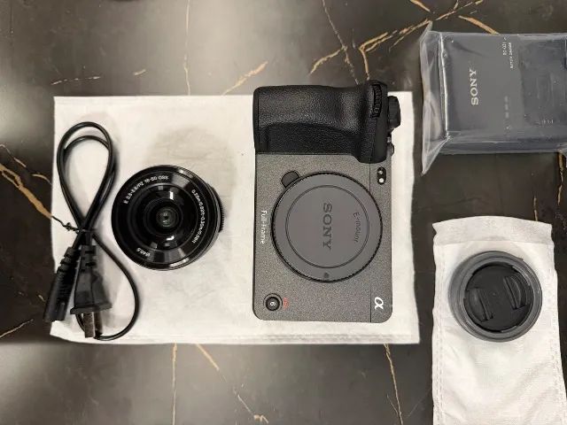 Sony FX3 ILME-FX3 compacta avançada cor preto/cinza - Foto 3