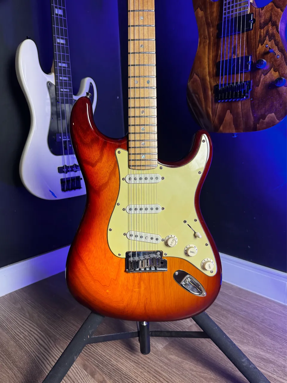 guitarra fender american deluxe stratocaster