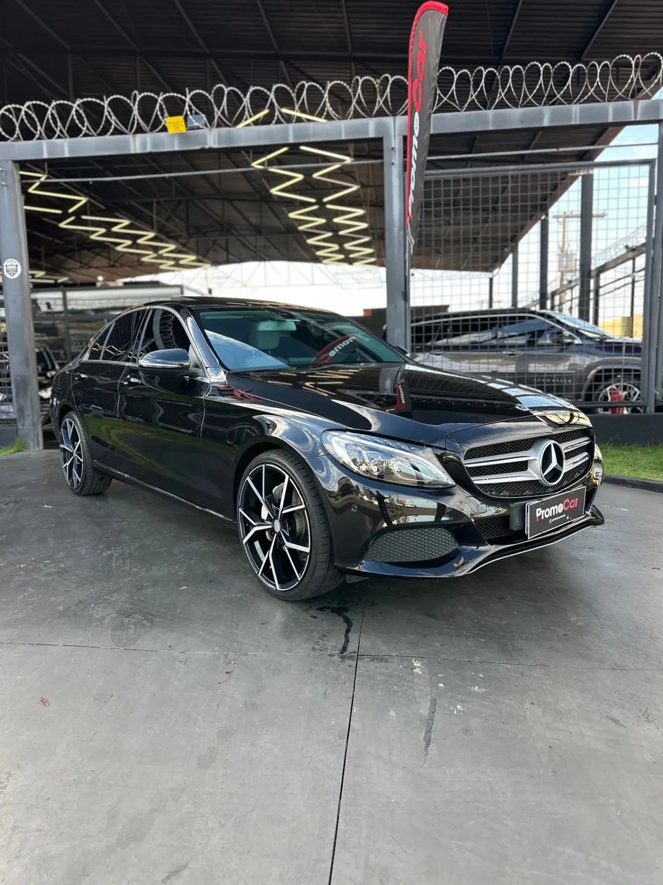 Mercedes-Benz C-250 AVANTGARDE 2.0 TB 211CV AUT. 2018