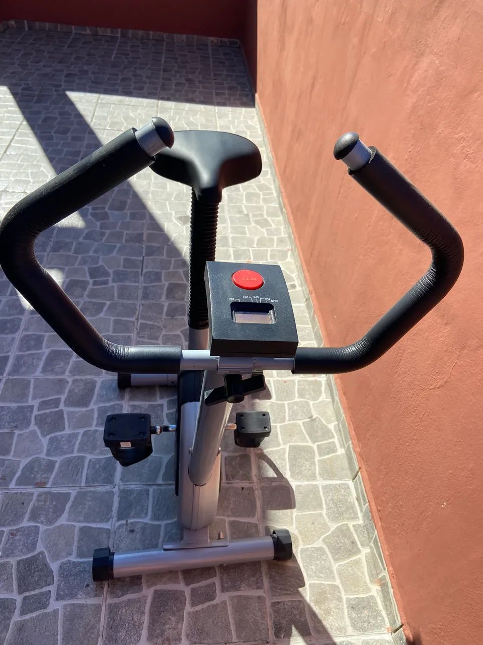 Vendo bicicleta ergométrica  - Foto 3