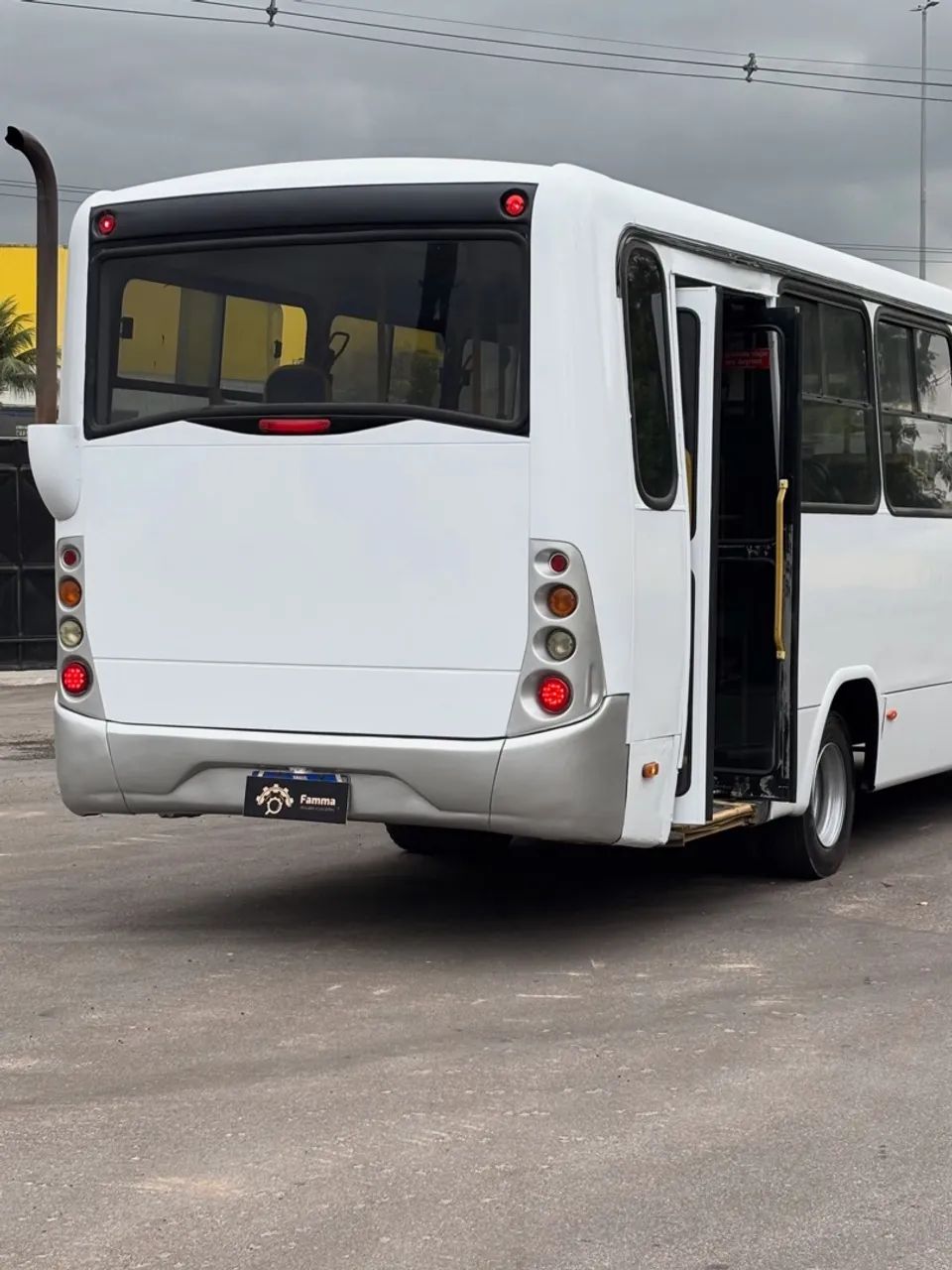 ÔNIBUS ATRAVES DO PARCELAMENTO  - Foto 3