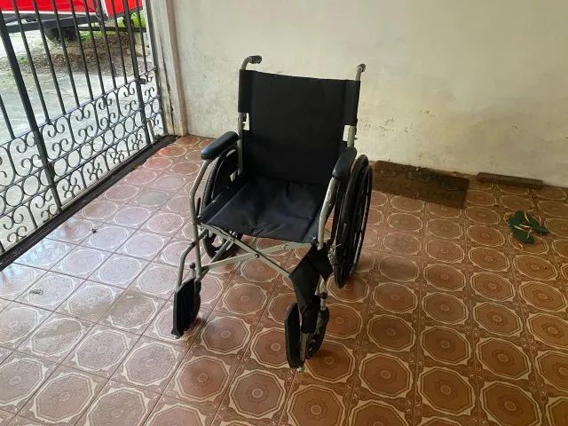 Cadeira de Rodas - Foto 5