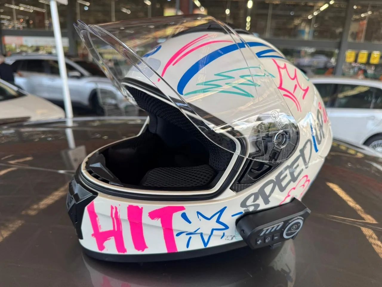 Capacete + Fone TAM 60