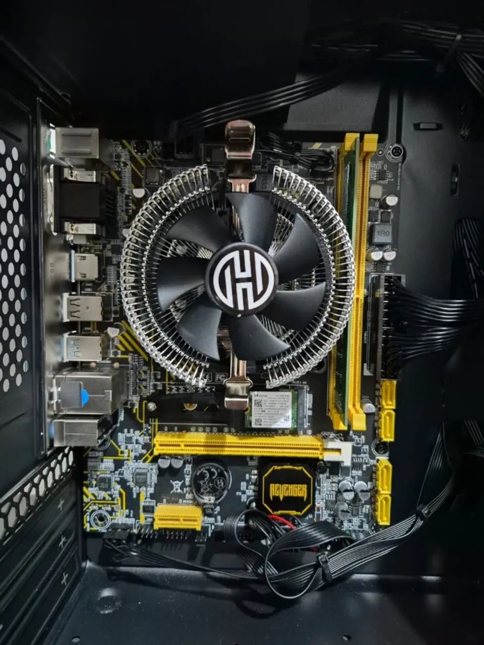 PC Desktop Intel Core i5 8ª Ger, 8GB RAM, 256 NVMe - Foto 3