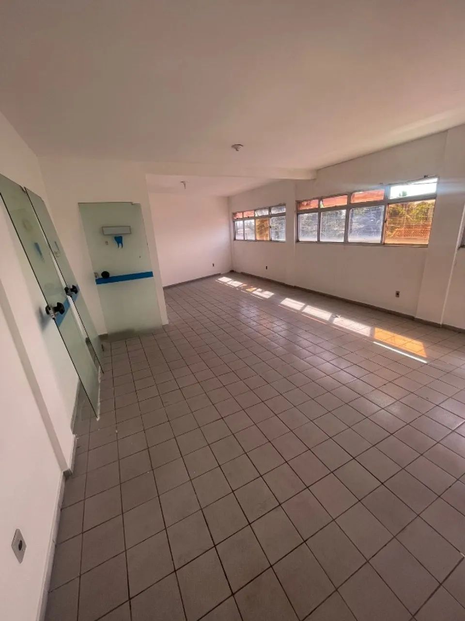 [LL/VA] - PRÉDIO COMERCIAL de 380m² no centro de Parnamirim  - Foto 2