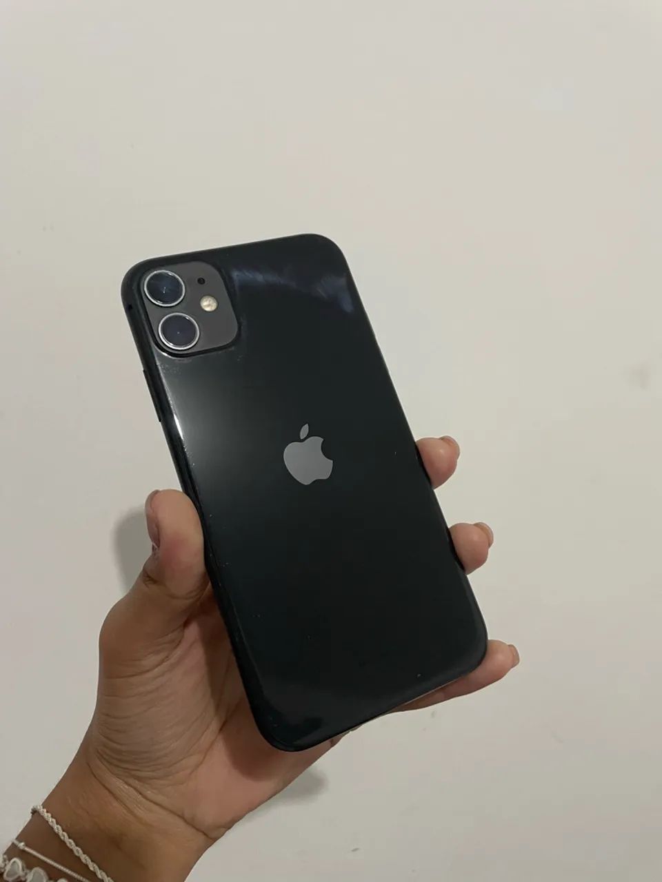 Vendo IPhone 11 todo original 