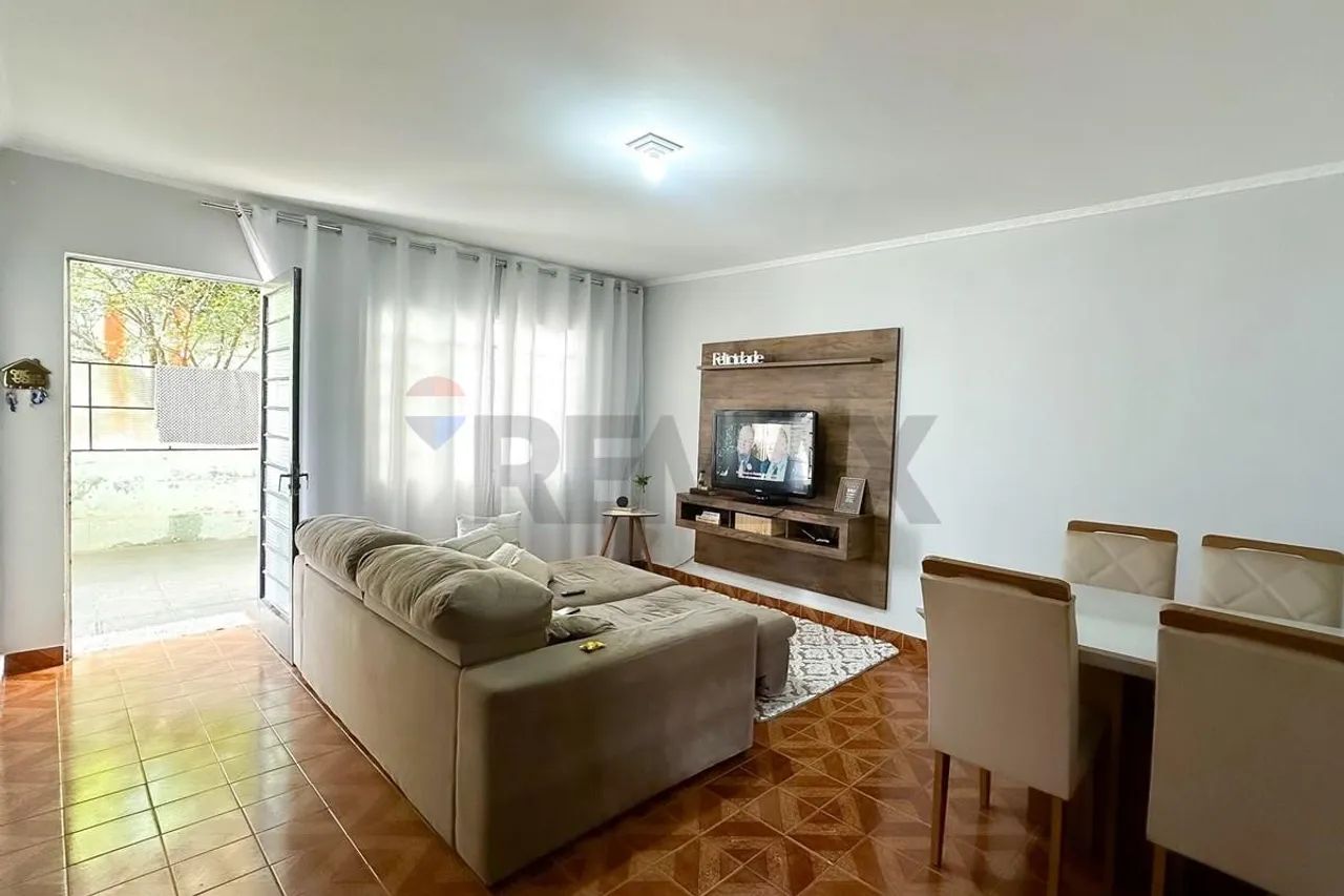 Casa Espetacular no Jardim Santo Antônio! - Foto 4
