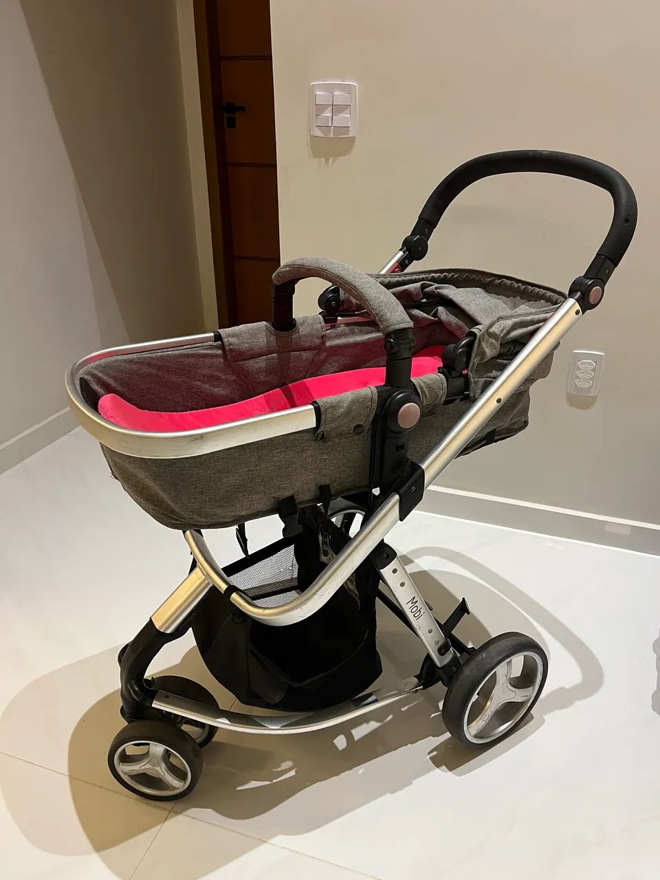 Carrinho de bebe + bebe conforto