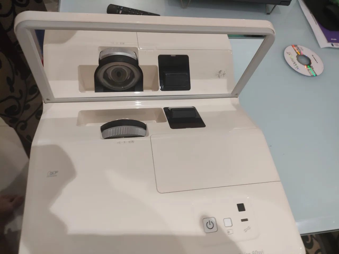 Projetor de ultra curta distância  - Foto 3