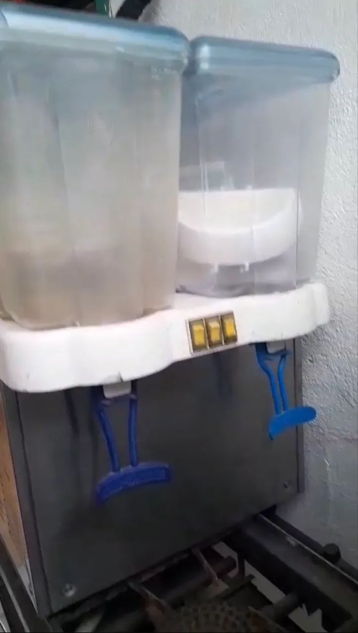 Máquina churrasco grego+ Refresqueira 