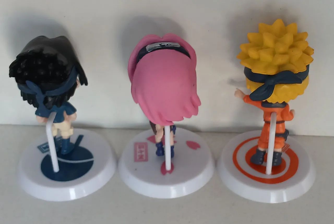LOTE 3 BONECOS ACTION FIGURES MINIATURAS NARUTO CLASSICO SHIPPUDEN SASUKE E SAKURA - Foto 2