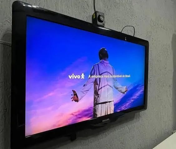 TV LCD PHILCO 32 POLEGADAS 