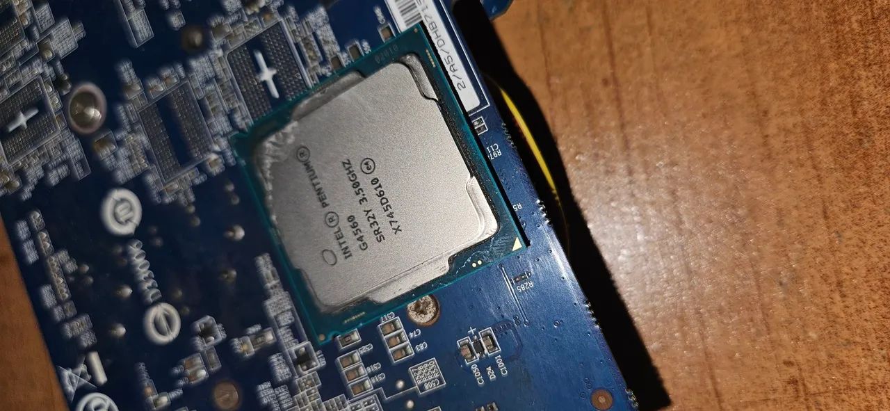 Processador G4560 com cooler