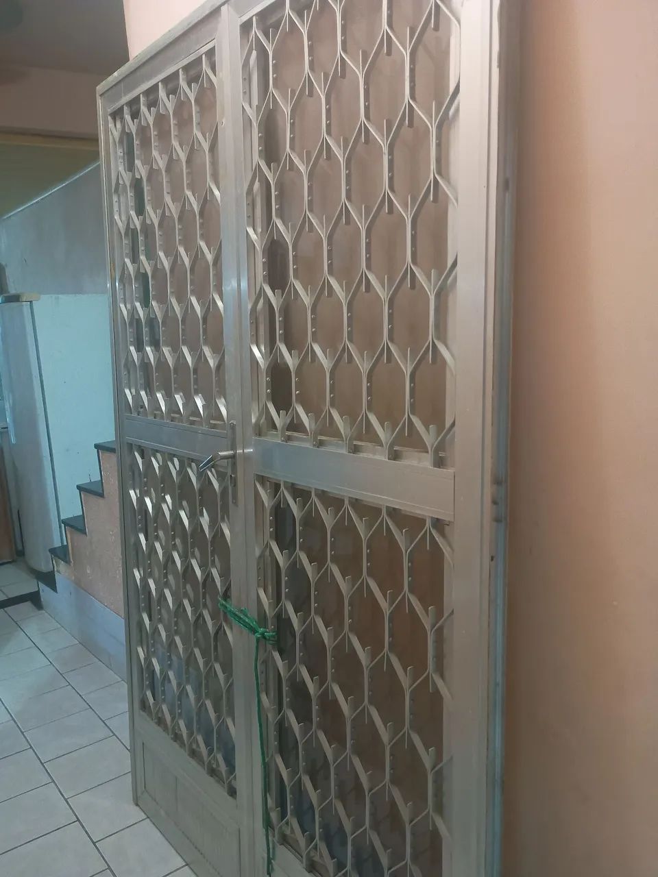 Porta de alumínio com vidro  - Foto 2