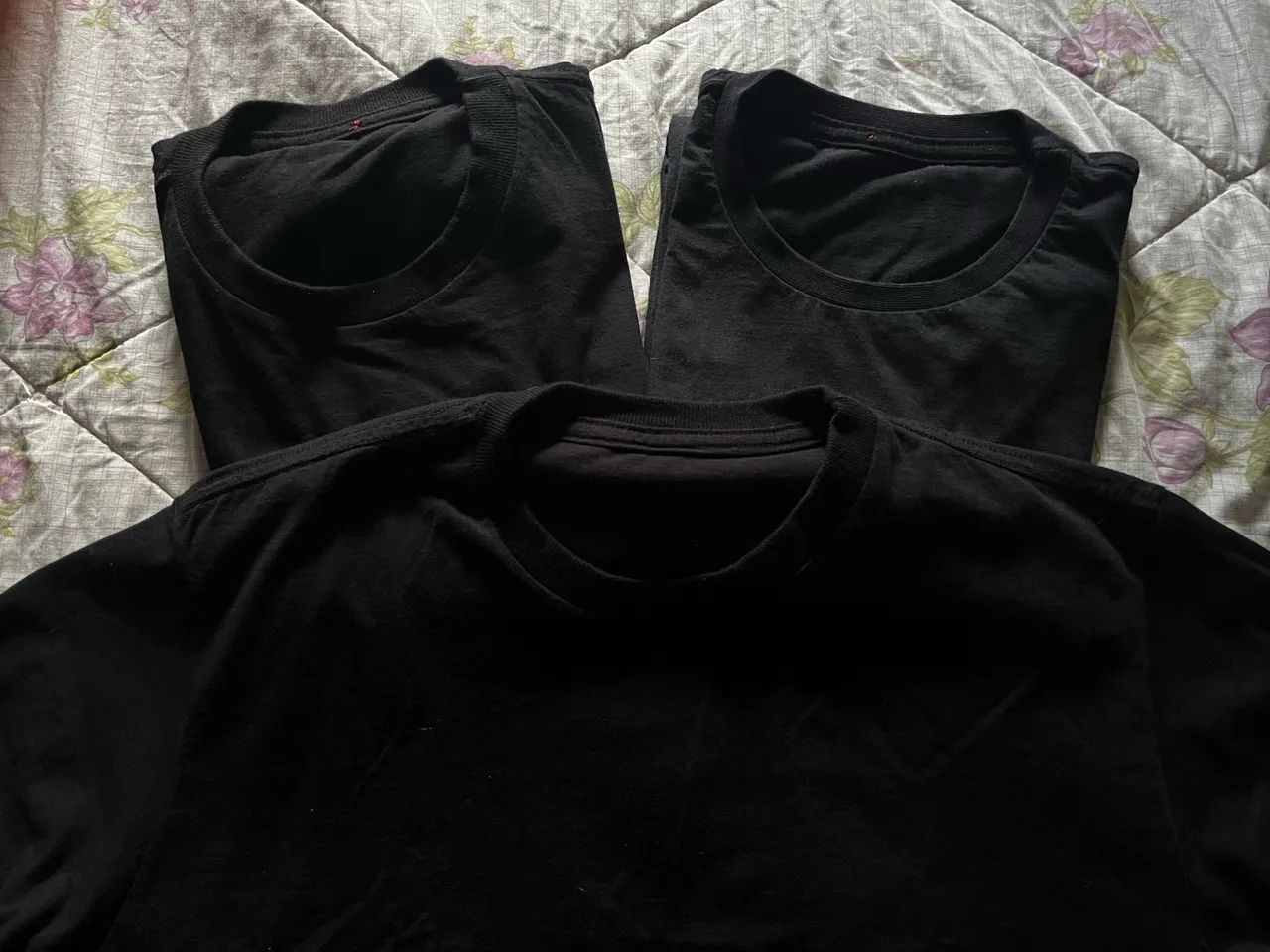 Camiseta basica preta 3 unidades