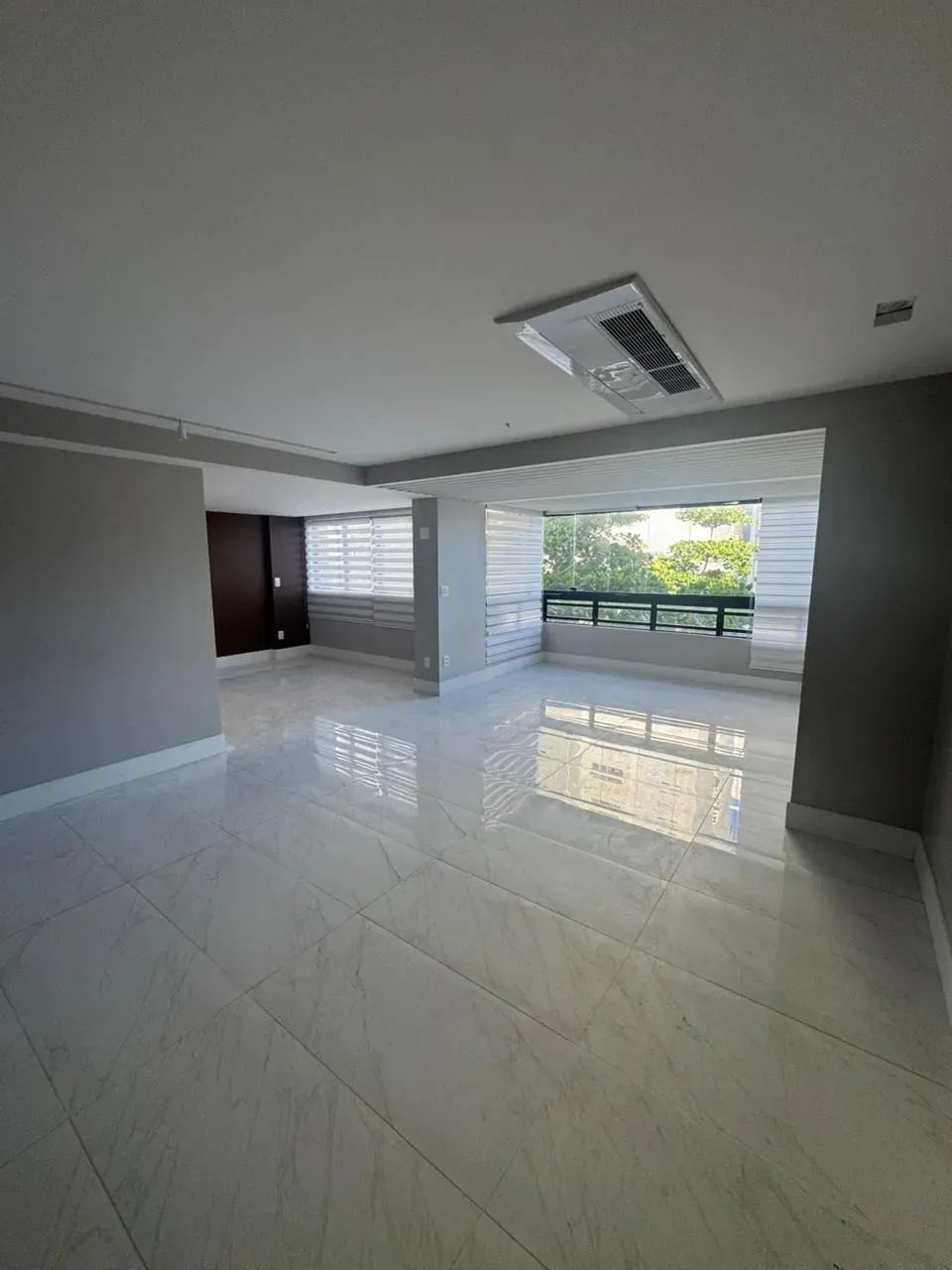 Alugo lindo apartamento na navegantes 180 m2 3 quartos com dependência de funcionária. - Foto 8