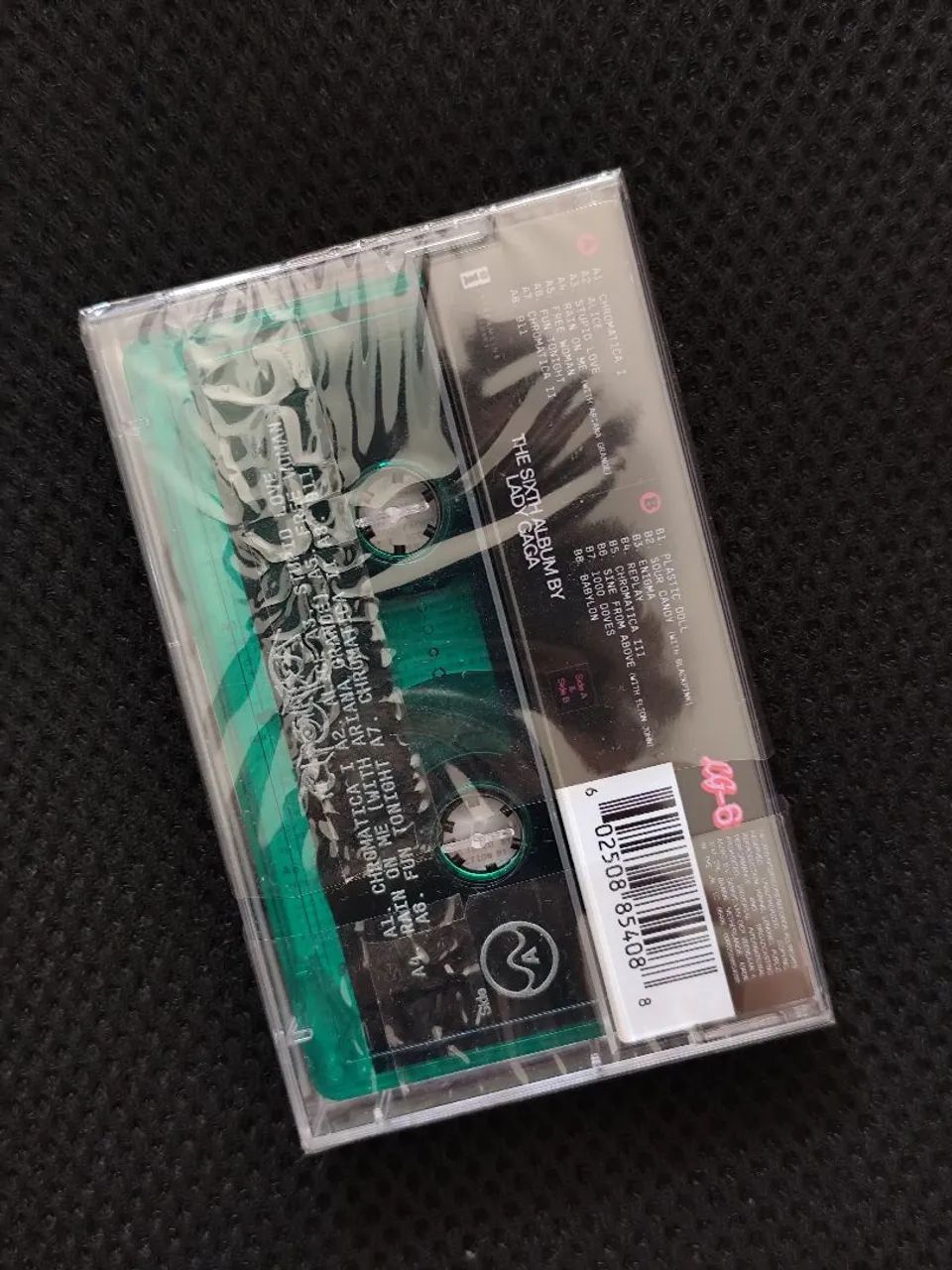 Fita Cassete Lady Gaga - Chromatica (Transparent Green) IMPORTADA - Foto 2