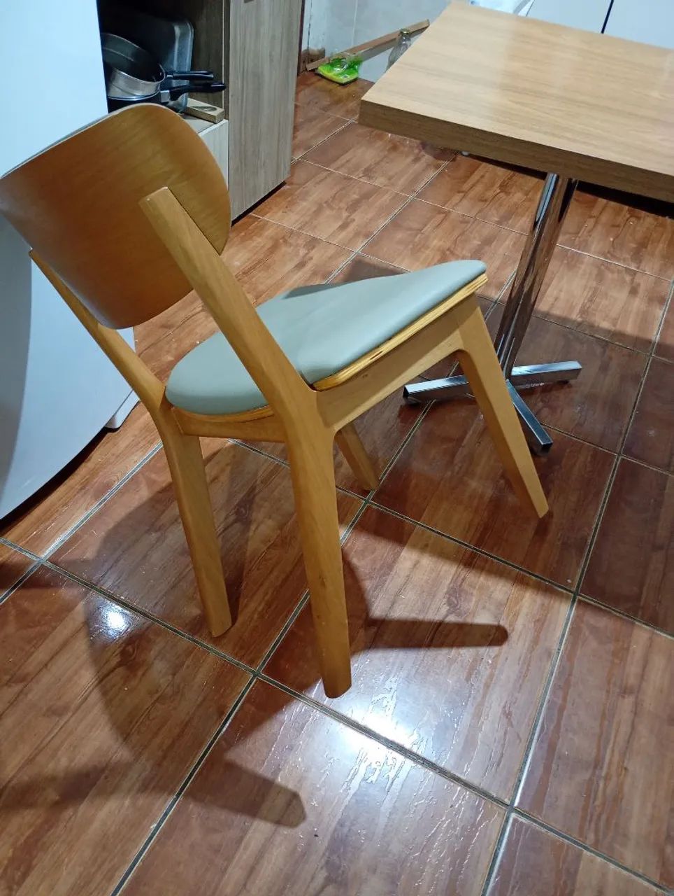 Mesa e cadeira  - Foto 3