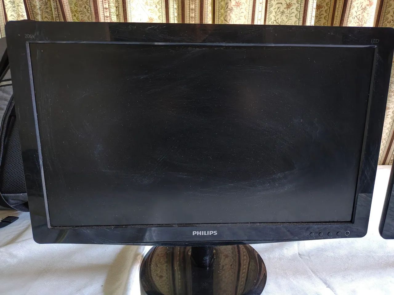 2 MONITORES PHILIPS 20 POLEGADAS COM DEFEITO - Foto 3