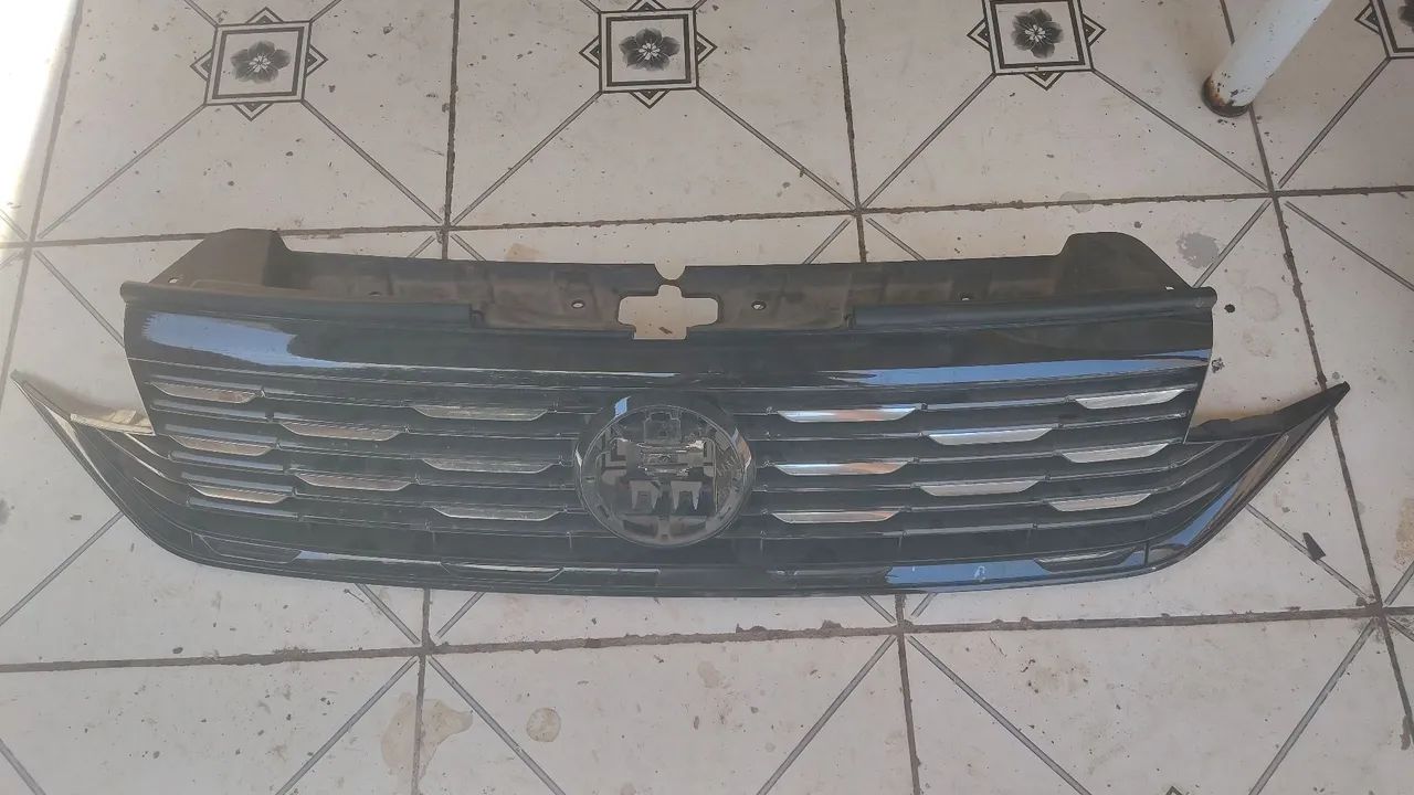 Grade T-cross - Peças para carros, vans e utilitários - Fazendinha