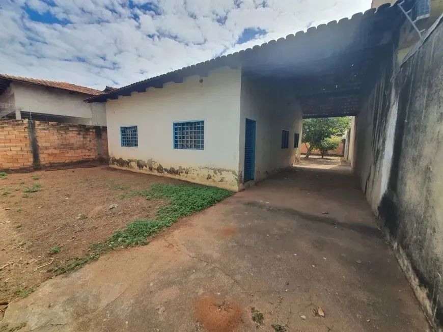 Casa a venda na estrutural (setor leste)