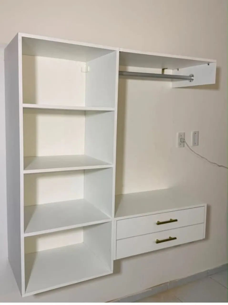 guarda roupa suspenso planejado