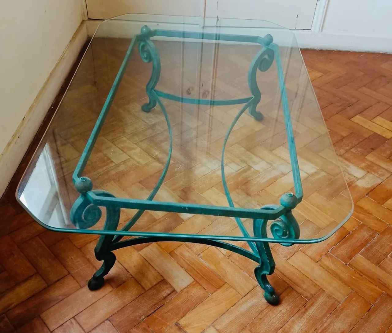 Mesa tampo de vidro bisotado em ótimo estado.  - Foto 2