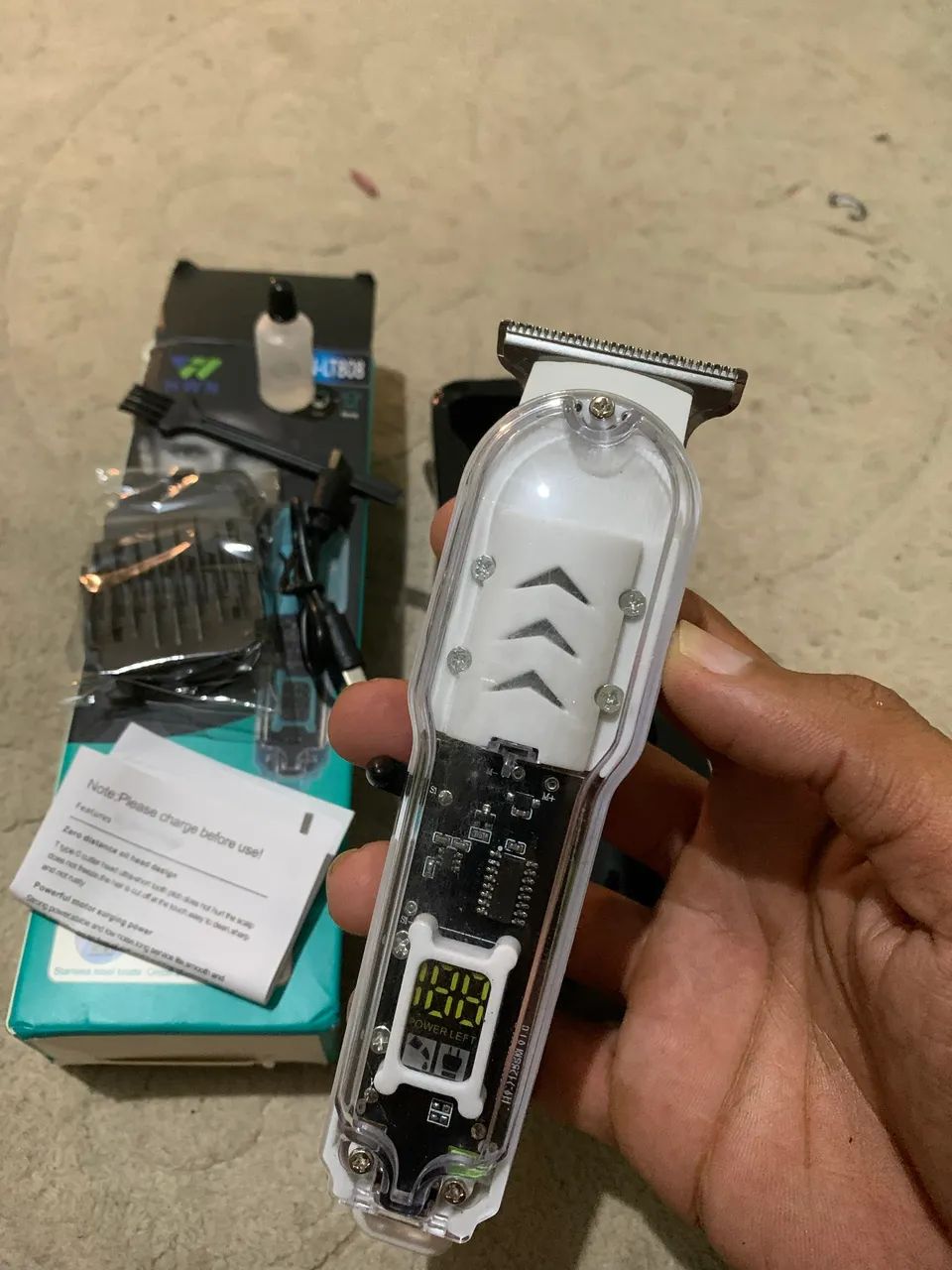 Máquina de corta cabelo nova nunca usada - Foto 4