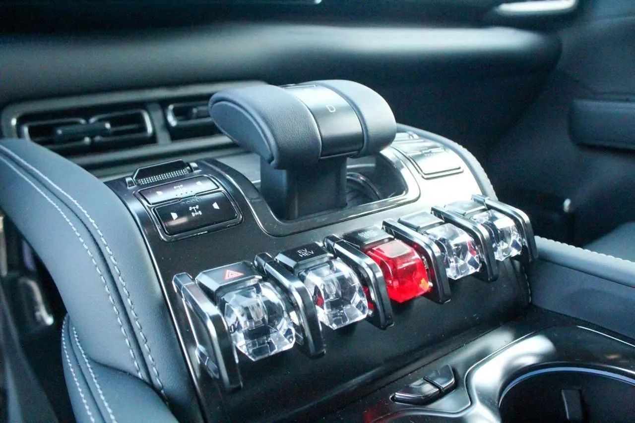 Denza B5 SUV híbrido plug-in, foto 7 de 9