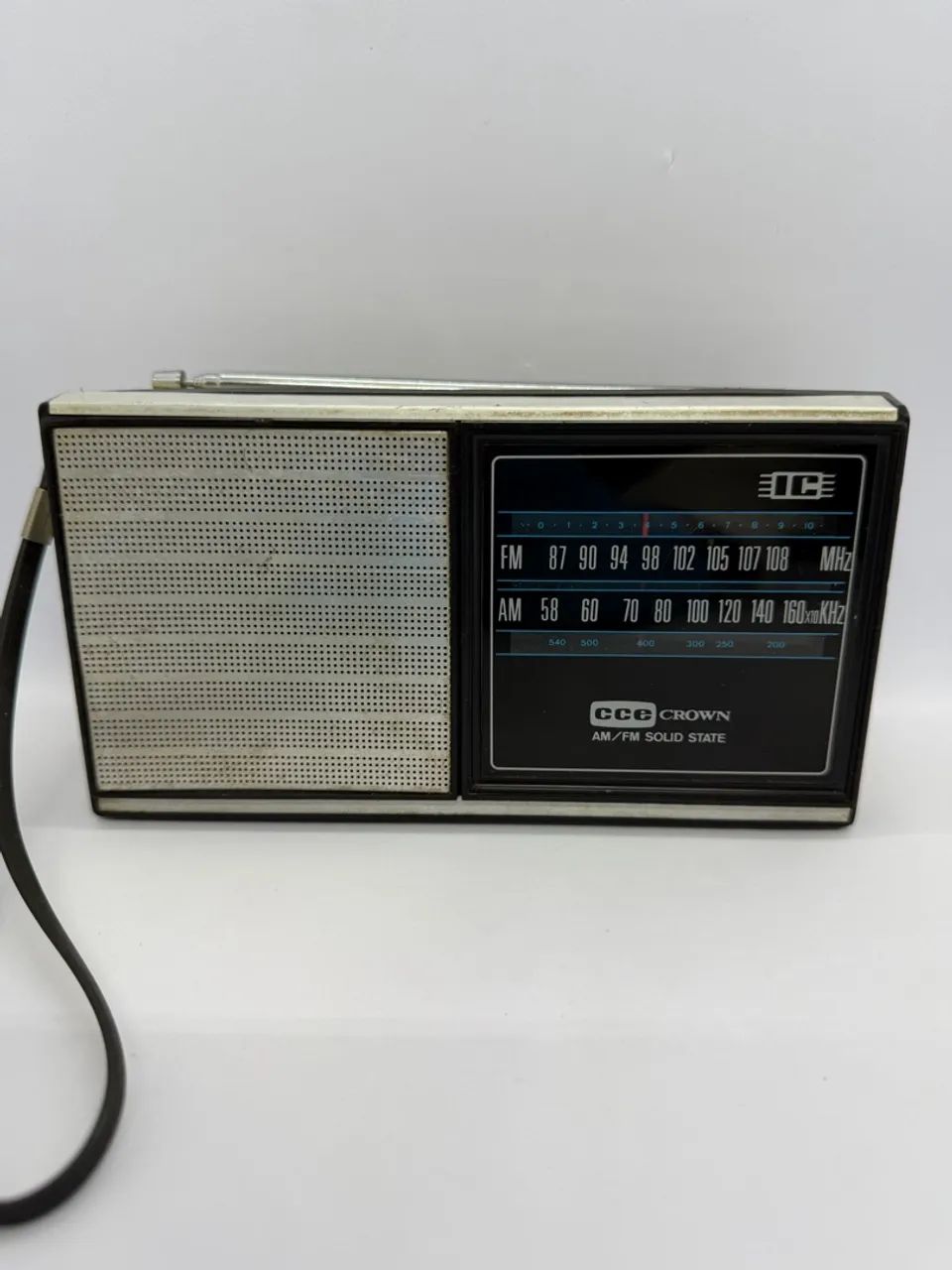 Rádio Vintage CCE Crown TR-330F AM/FM Solid State - Funcionando