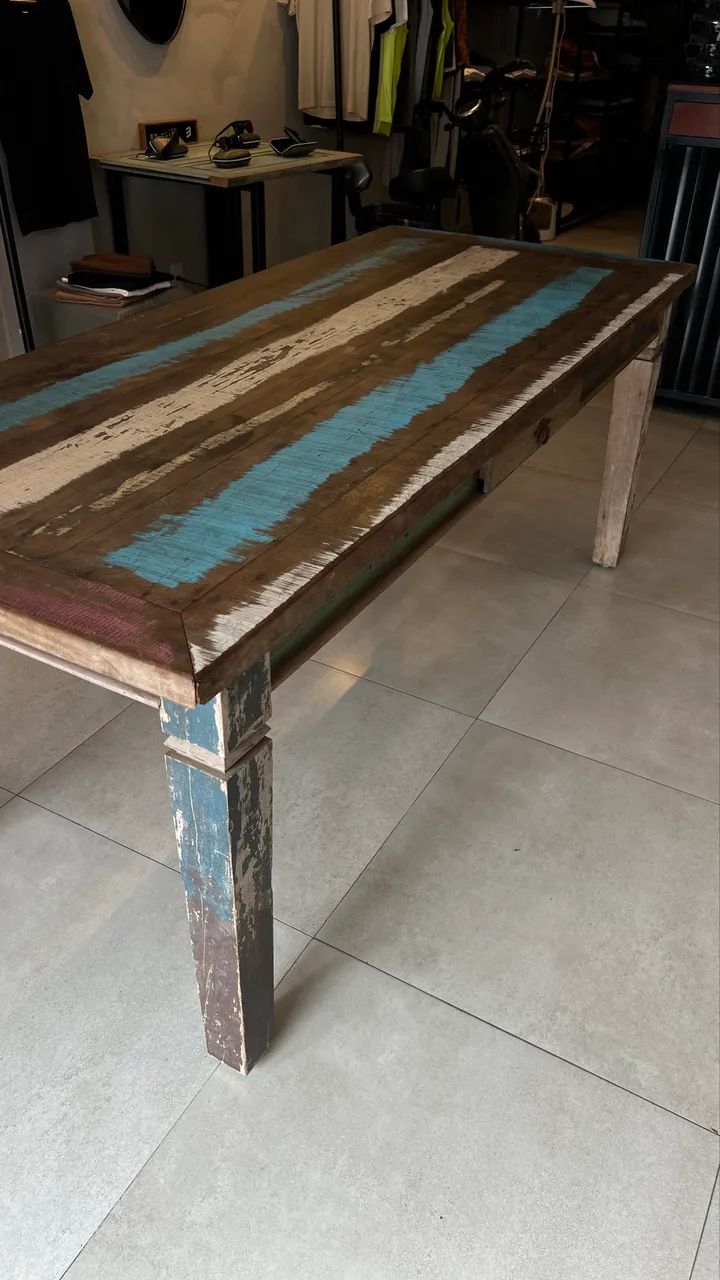 Mesa de madeira maciça  - Foto 5