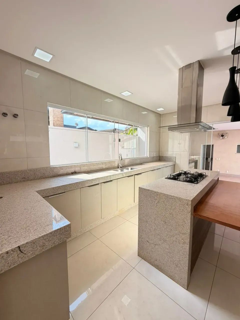 Térrea para aluguel com 287 metros quadrados com 3 quartos - Foto 5