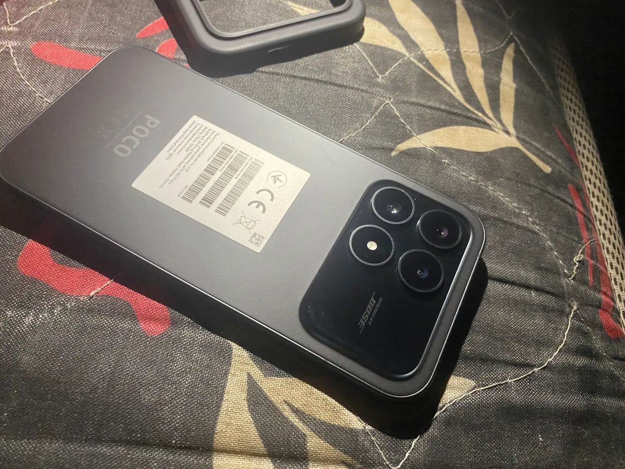 Celular poco f 8 pro 512 G 12 RAM - Foto 3